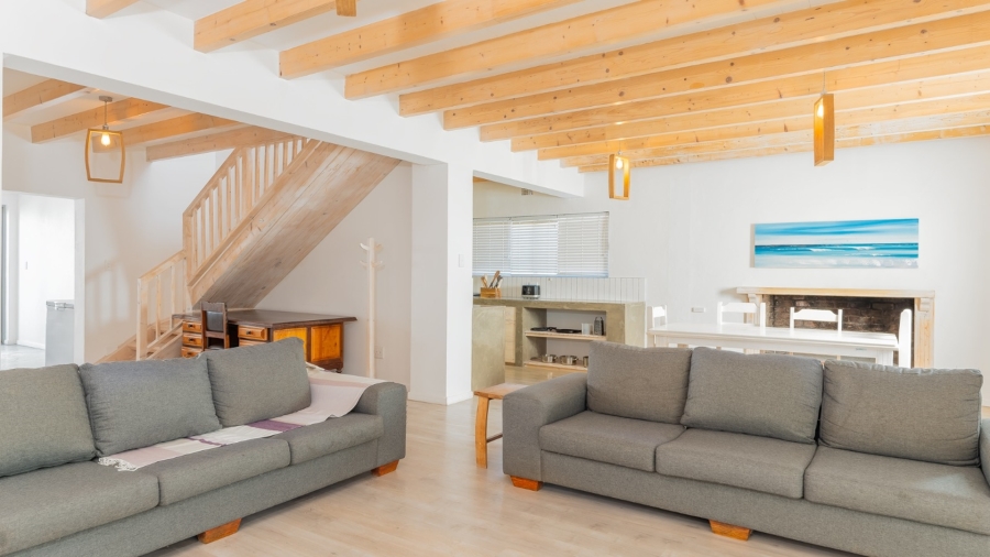 8 Bedroom Property for Sale in Struisbaai Western Cape